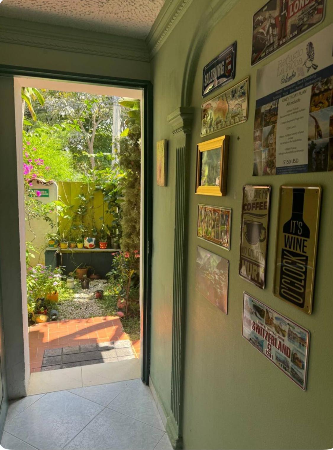 Tatami Hostel 부카라망가 외부 사진